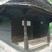manastirea dintr-un lemn si icoana facatoare de minuni a maicii domnului