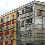 primarul badescu a semnat contractul pentru reabilitarea termica a blocurilor din ploiesti
