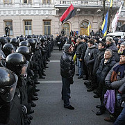 manifestantii opozitiei au evacuat sediul primariei din kiev