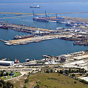 unelte contrafacute de aproape 12 milioane de euro confiscate in portul constanta
