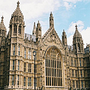 parlamentul britanic evacuat