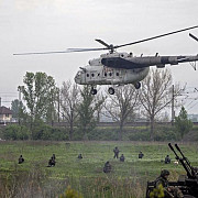 asalt in estul ucrainei doua elicoptere doborate si doi piloti ucisi