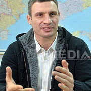 vitali kliciko renunta la candidatura pentru alegerile prezidentiale din ucraina