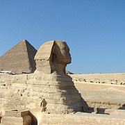 sfinxul si piramida lui mikerinos din egipt au fost restaurate