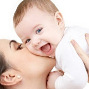 mamele pot apela telefonul copilului pentru sfaturi privind nevoile si ingrijirea nou-nascutului