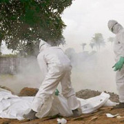 medici si jurnalisti ucisi in timpul unei campanii de informare in privinta virusului ebola