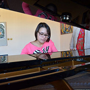 ana antonia tudose- pianista care a facut cunoscut ploiestiul la new york foto si video