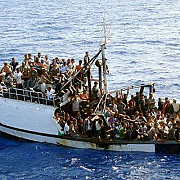 alt accident in mediterana zeci de imigranti s-au inecat marti
