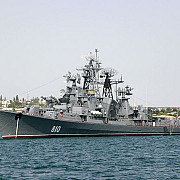 o nava de razboi ruseasca a deschis foc de avertisment catre un pescador turcesc