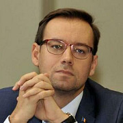 senatorul tudor chiuariu urmarit penal in dosarul lui hrebenciuc