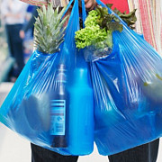 pungile de plastic vor fi interzise in magazinele din franta din 1 iulie