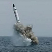coreea de nord ar fi lansat cu succes o racheta balistica de pe un submarin