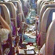 7 pasageri au ajuns la spital dupa ce avionul a intalnit turbulente severe