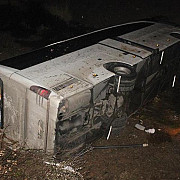 tragedie in turcia un autocar cu copii a cazut intr-un canal cel putin 14 persoane au murit