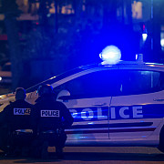 un terorist a ucis un politist si pe sotia acestuia la paris criminalul fusese condamnat in 2013 pentru apartenenta la organizatie terorista