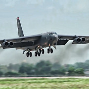 un bombardier american b-52 s-a prabusit in guam
