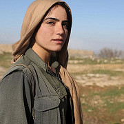 galerie foto amazoanele desertului femeile kurde care au bagat frica in teroristii isis