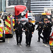 autoritatile britanice au impuscat o femeie si au arestat alti patru suspecti in operatiuni antiteroriste din londra si kent