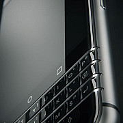 blackberry prezinta ultimul telefon produs de propria divizie hardware