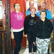 trei turiste au fost salvate de salvamontisti si jandarmi dupa ce au surprinse de furtuna in bucegi