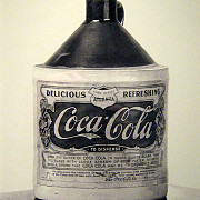 cum arata prima sticla de coca-cola din lume