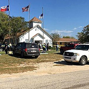 atac armat la o biserica baptista din texas soldat cu cel putin 27 de morti si peste 20 de raniti