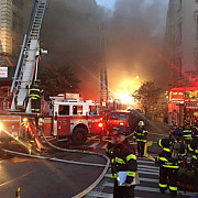 peste 200 de pompieri mobilizati sa stinga un incendiu puternic la new york