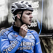 ciclistul michael goolaerts care a suferit un stop cardiac la cursa paris-roubaix a murit la spital