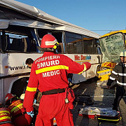 doua autobuze implicate intr-un accident rutier opt persoane au fost ranite a fost activat planul rosu de interventie