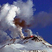 sicilia zguduita de un cutremur cu magnitudine 48 ca urmare a eruptiei vulcanului etna