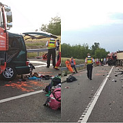 noua romani si-au pierdut viata intr-un accident rutier produs in ungaria dupa ce un microbuz s-a ciocnit frontal cu un camion