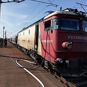 350 de calatori evacuati dintr-un tren in flacari in gara buda