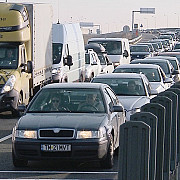 coloana de camioane de sapte kilometri in vama nadlac ii dupa ce ungaria a ridicat restrictia pentru traficul greu
