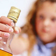 consumul de alcool in randul minorilor este foarte ridicat romanii incep sa bea de la 14 ani