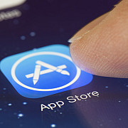 apple lanseaza o aplicatie care va concura cu facebook si snap
