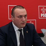 primarul iulian badescu anunta rezultatele alegerilor la ploiesti