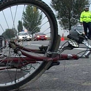 biciclist ametit de alcool lovit de o masina pe dn1 la tatarani