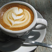 cafeaua nu cauzeaza cancer dar bauturile extrem de fierbinti ar putea