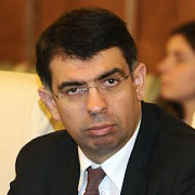 ministrul cazanciuc promite finalizarea noului palat de justitie din ploiesti