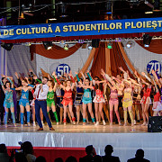 casa de cultura a studentilor ploiesti organizeaza cea de-a xiii-a editie a concursului national de dans everybody dance with us