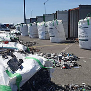 alte 300 de tone de gunoaie inclusiv deseuri periculoase au fost oprite la constanta transportul trebuia sa ajunga in prahova