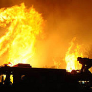 un intreg oras din canada evacuat din cauza unui incendiu puternic de vegetatie