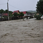 cod portocaliu de inundatii in cinci judete din estul tarii