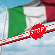 italia autoritatile au decis sa extinda restrictiile din perioada sarbatorilor de iarna la nivel national pana la sfarsitul acestei saptamani