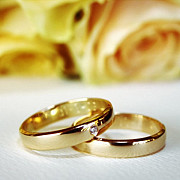 un oras din romania da cate 1000 de lei tinerilor care se casatoresc de anul viitor