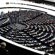 parlamentul european aproba propunerea ce privind repartizarea a 120000 de imigranti extracomunitari