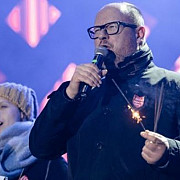 primarul orasului gdanskpolonia injunghiat la un eveniment caritabil