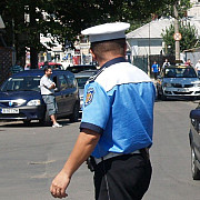 politistii locali au sanctionat din nou comerciantii ambulanti din zona oborului