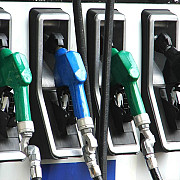 benzina este mai scumpa ca in 2008 desi pretul barilului este de trei ori mai mic