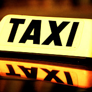 aproape 200 de taxiuri si masini ale scolilor auto gasite in neregula de inspectorii rar